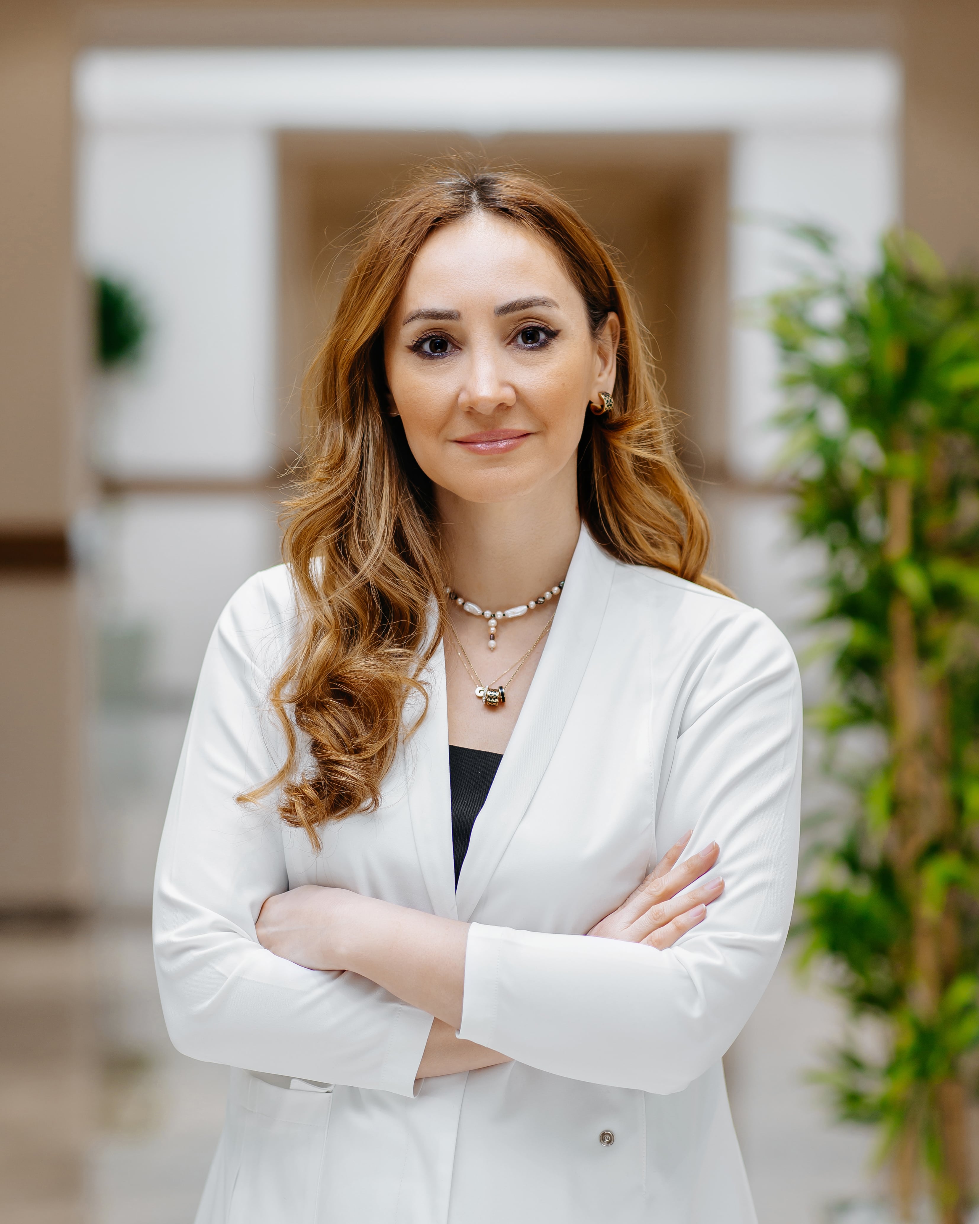 <p><em>Pediatr, SCOPE sertifikatlı piylənmənin idarə ediməsi &uuml;zrə m&uuml;təxəssis,</em></p>

<p><em>Diyetoloq, Preventiv Tibb həkimi</em></p>