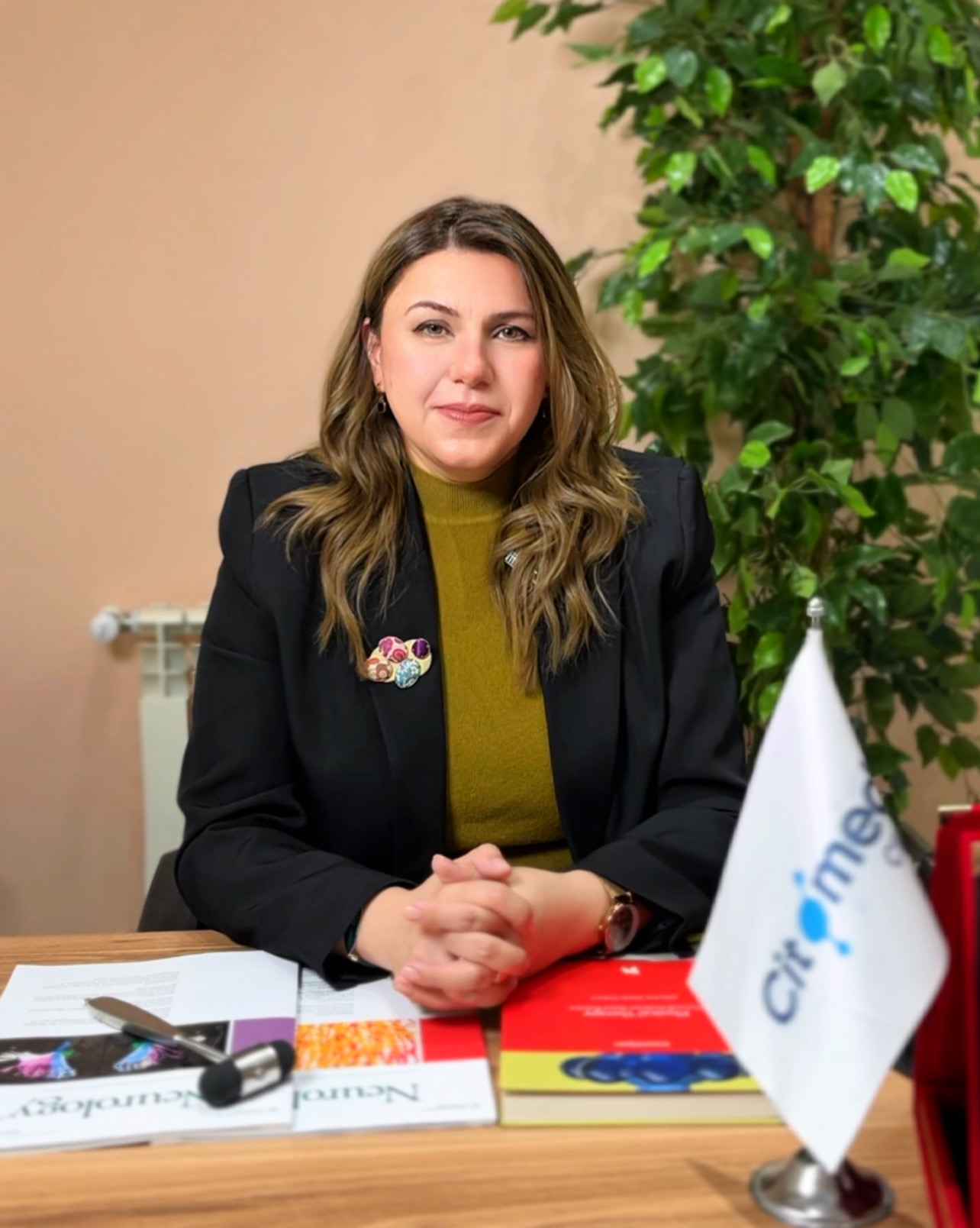 <p><em>Səhiyyə Nazirliyinin nevrologiya &uuml;zrə m&uuml;təxəssis-eksperti</em></p>

<p><em>Əziz Əliyev adına ADHTİ-nin Nevrologiya və klinik neyrofiziologiya kafedrasında assistent</em></p>

<p><em>Elmi-tədqiqat Tibbi Bərpa İnstitutunun klinik neyrofizioloji laboratoriyasında b&ouml;y&uuml;k elmi iş&ccedil;i</em></p>

<p><em>European Academy of Neurology (EAN) &uuml;zv&uuml;</em></p>

<p><em>International Parkinson and Movement Disorder Society (MDS) &uuml;zv&uuml;</em></p>

<p><em>International Headache Society (IHS) &uuml;zv&uuml;</em></p>

<p><em>International League Against Epilepsy (ILAE) &uuml;zv&uuml;</em></p>

<p><em>American Academy of Neurology (AAN) &uuml;zv&uuml;</em></p>

<p><em>Nevroloq, Neyrofizioloq, Rebilitoloq, Tədqiqat&ccedil;ı, Təlim&ccedil;i</em></p>